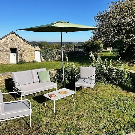 Vakantiehuis Maison 4 Chambres, Grand Jardin, 10 Minutes Des Plages Besneville