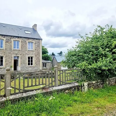 Maison De Famille Au Coeur Du Bocage Normand Holiday home