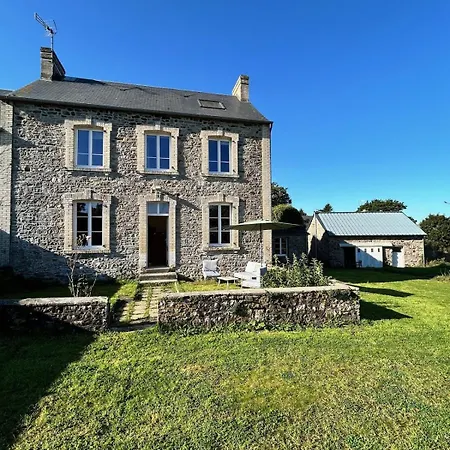 Holiday home Maison De Famille Au Coeur Du Bocage Normand *