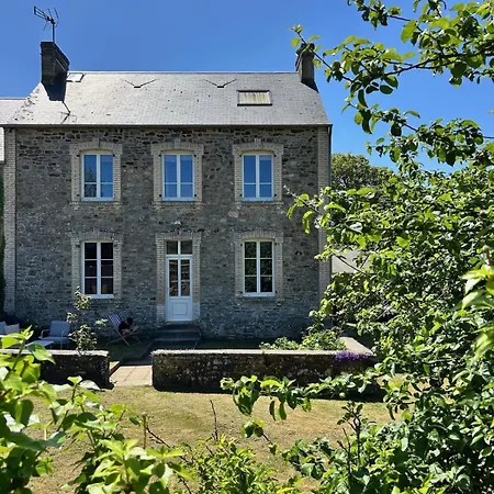 Maison 4 Chambres, Grand Jardin, 10 Minutes Des Plages Dom wakacyjny Besneville