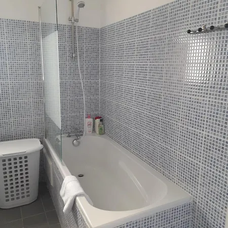 Maison 4 Chambres, Grand Jardin, 10 Minutes Des Plages *