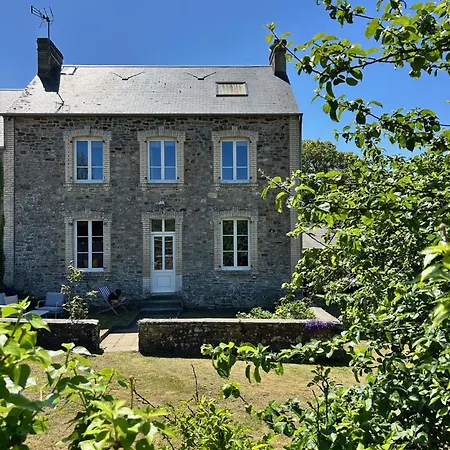 Maison 4 Chambres, Grand Jardin, 10 Minutes Des Plages Vakantiehuis