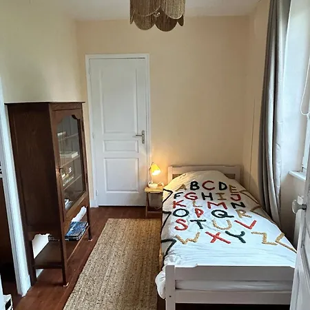 Dom wakacyjny Maison 4 Chambres, Grand Jardin, 10 Minutes Des Plages