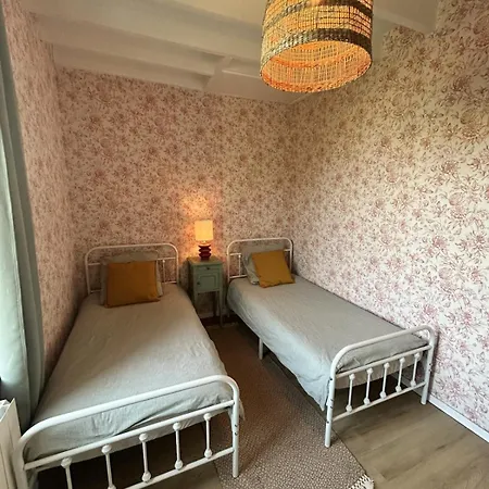 Dom wakacyjny Maison 4 Chambres, Grand Jardin, 10 Minutes Des Plages Besneville