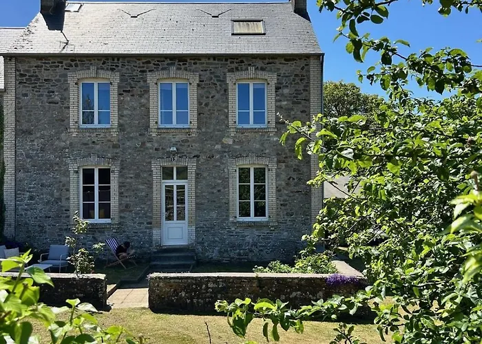 Maison 4 Chambres, Grand Jardin, 10 Minutes Des Plages Ferienhaus Besneville